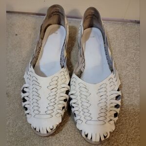 Woven Leather Slip-On Flats in White Good Used Condition Size 11